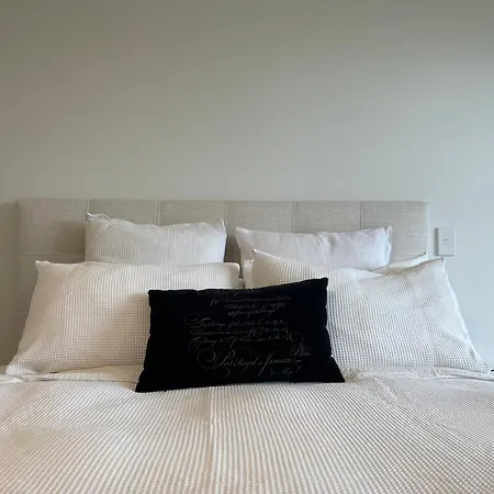 Luxury 1 Bedroom Studio In Cbd Close To Convention Centre